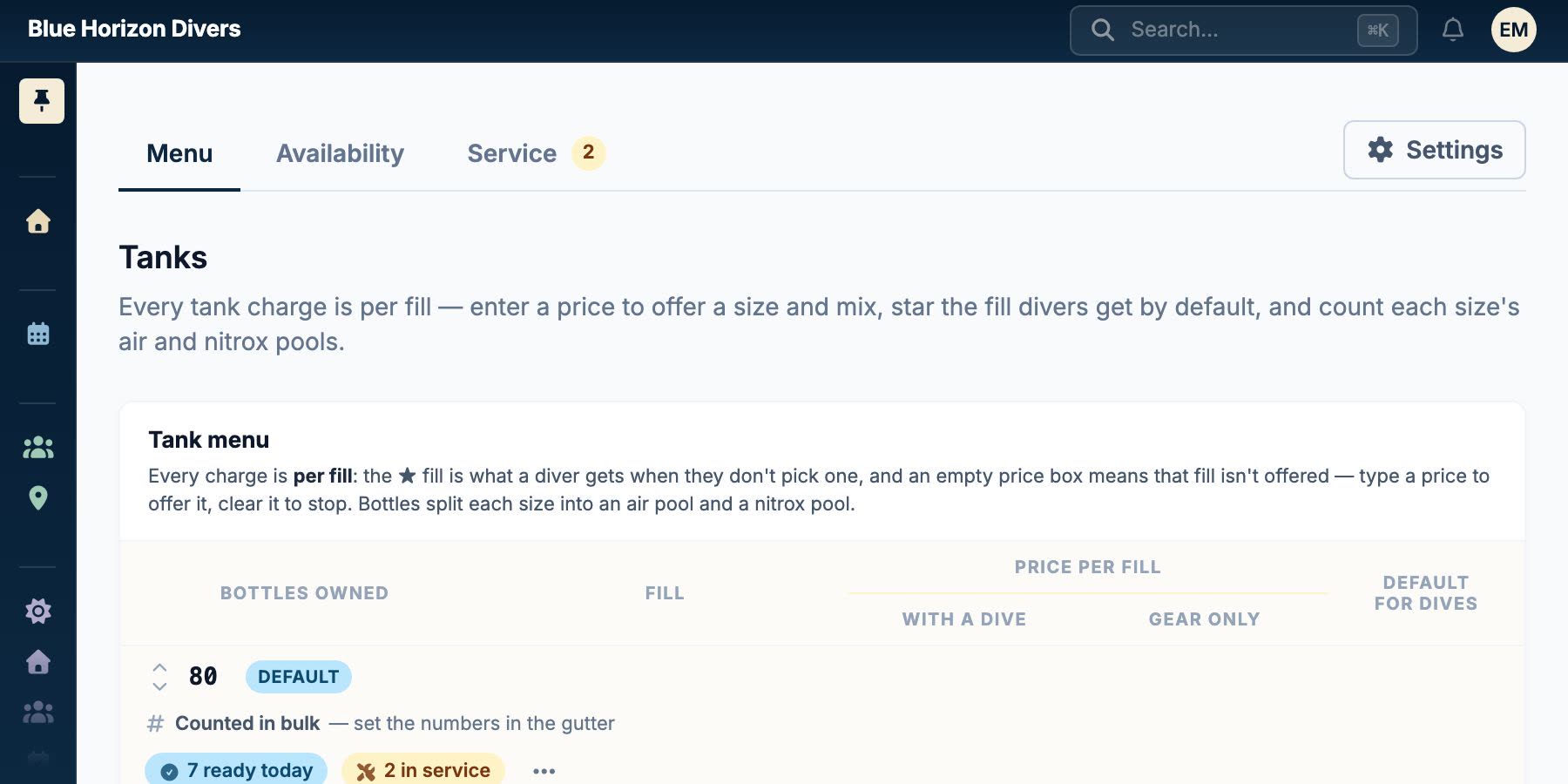 A tank price list: each cylinder size grouped with its air and nitrox fills, priced separately for a fill taken with a dive and one sold on its own, with a star marking the fill divers get by default.